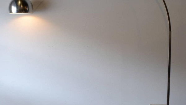 客厅落地钓鱼灯选购指南与搭配技巧